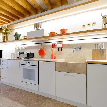 The Bitcoin Chapel Iconic Luxury Apartamento Oporto